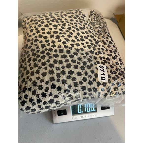 H&M Dress Women's Small White Floral Tiered Swing Midi Puff Sleeve Ruffle Hem - Picture 9 of 9